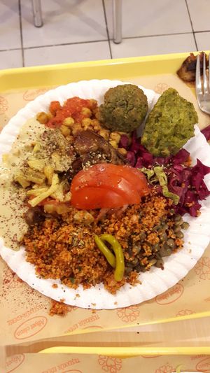 So much goodness  at Rulo Ezberbozan Lezzetler in Istanbul