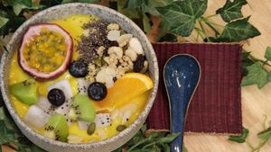 Mango splash smoothie bowl at The Bowl Spot - Poke Bowl in Chiang Mai