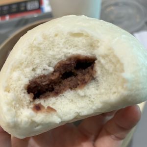 Red bean steamed bun  at TPE - Vege Creek 蔬河 - T1  in Taoyuan City