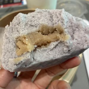 Taro steamed bun  at TPE - Vege Creek 蔬河 - T1  in Taoyuan City
