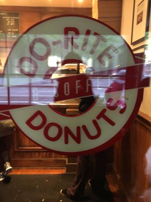 Store front at Do-Rite Donuts in Chicago