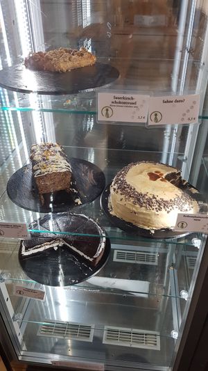 Vegan cakes at Katzentempel - München in Munich