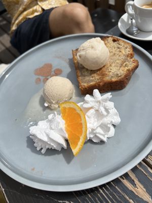   at Katzentempel - München in Munich