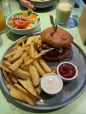 Del Gato BBQ Burger  at Katzentempel - München in Munich