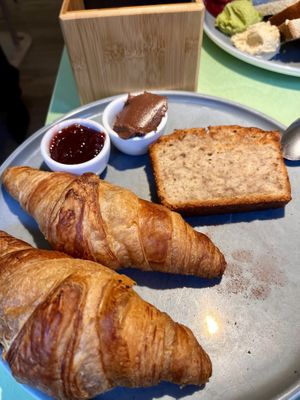 Frühstücksplatte Teil 2  at Katzentempel - München in Munich