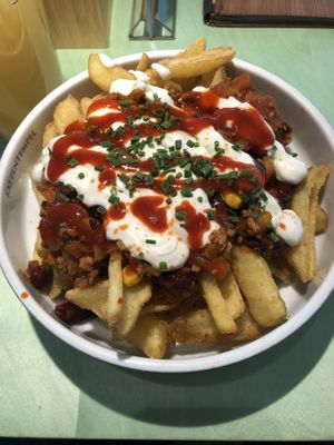 chili on fries (originally called Chili con Fritten)  at Katzentempel - München in Munich
