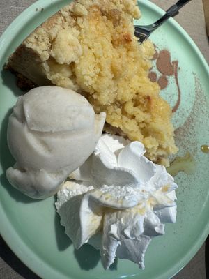 apple crumble  at Katzentempel - München in Munich