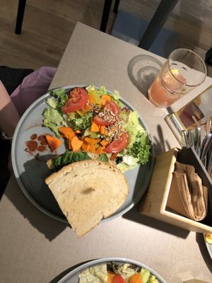   at Katzentempel - München in Munich