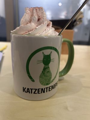 Heiße Schokolade🤩🤩  at Katzentempel - München in Munich