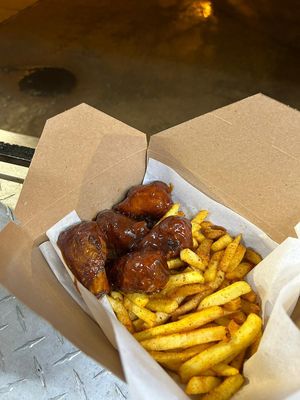 Chk'n wings #Veganuary at ON THE RUN Vegan in Miami