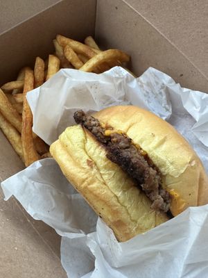 Regular Cheeseburger #Veganuary at ON THE RUN Vegan in Miami