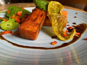 Sous-vide gegarte, geflämmte Süßkartoffel mit Rosmarinjus at TamanGa in Labitschberg