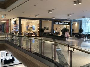 The store  at Café Bateel - Reem Mall  in Abu Dhabi