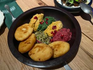Pkhaleuli (para opción vegana pedir sin queso)  at Nunuka  in Madrid