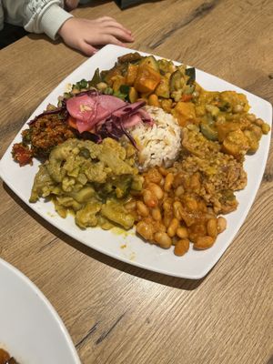 Vegan plate (small)   at Meryems in Kempten