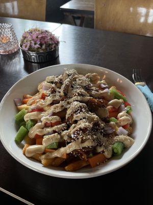 ASIATISK LOADED FRIES (189,- kr)  at Palma Stasjonskafe in Sarpsborg
