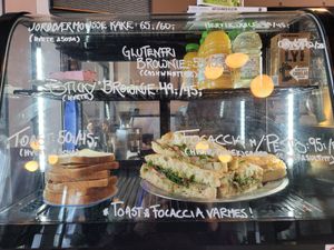 Toast, foccacia, cake, and juice at Palma Stasjonskafe in Sarpsborg