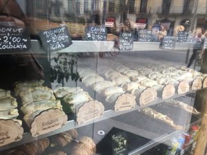 Empanadas at Santoni - When food is the solution in Barcelona