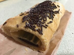 Chocolate cannoli at Santoni - When food is the solution in Barcelona