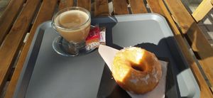 Donut y cafe at Santoni - When food is the solution in Barcelona