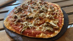 Pizza Thaiwarma (con heura) at Santoni - When food is the solution in Barcelona