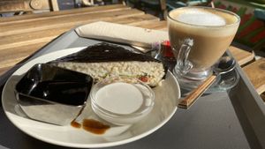 Durante 2 semanas hicieron esta oferta "cafe + sandwich estilo maki-temaki🇯🇵" at Santoni - When food is the solution in Barcelona