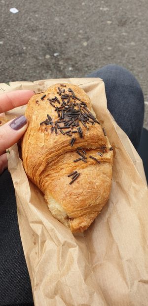 Chocolate Croissant at Santoni - When food is the solution in Barcelona