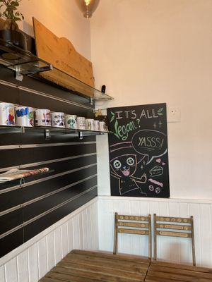 Alles Vegan hier at Santoni - When food is the solution in Barcelona