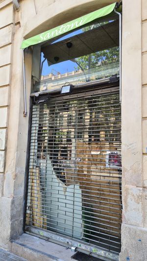 Closed. Taken on 16.05.2022. at Santoni - When food is the solution in Barcelona