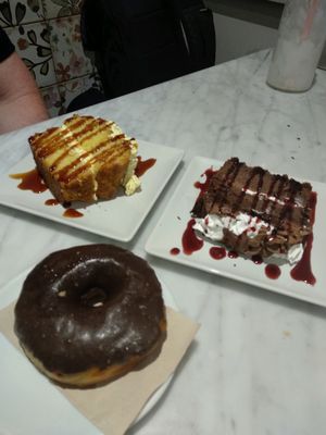 Cakes! at Santoni - When food is the solution in Barcelona