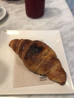 normal croissant at Santoni - When food is the solution in Barcelona