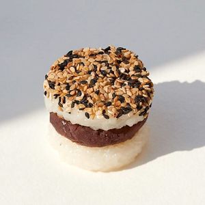 Ohagi Burger, a redesigned Ohagi (mochi with anko) at Chashitsu Time in Osaka
