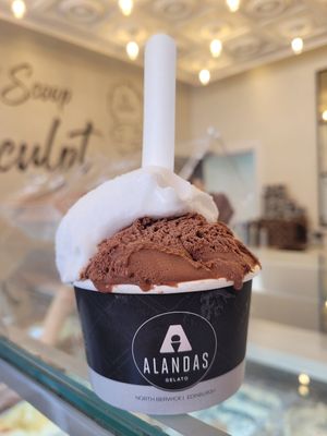 Creamy, tart lemon sorbet and rich, moreish dark chocolate... at Alandas Gelato in Edinburgh