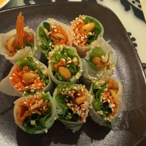 guitiow loui suan tofu, mix veg. & Thai herbs in rice wrapping at Morning Glory in Chiang Mai