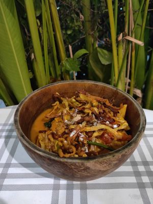Really tasty vegan khaosoi at Morning Glory in Chiang Mai