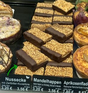 vegan nussecken at Bäckerei MOSS - Bahnhofplatz in Aachen