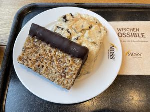 Nut “wedge” and streusel bun  at Bäckerei MOSS - Bahnhofplatz in Aachen