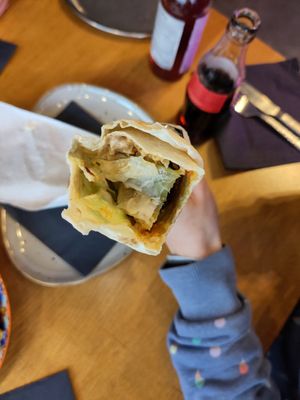 Kichererbsenrolle mit gebratenem Gemüse at Mama Dut in Bielefeld