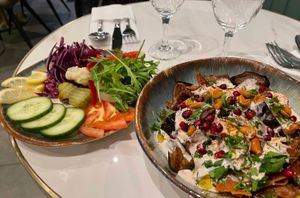  at Veggie Lovers  in Paris