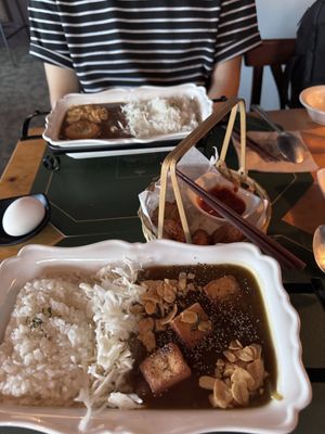   at Brown Coat in Seoul