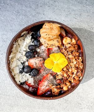 Vegan and gluten free acai bowl at Ninna Homemade Bakery in Dubai