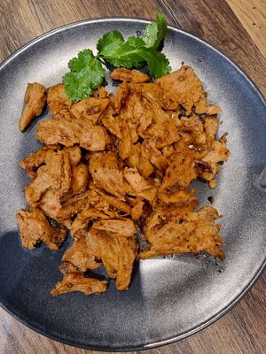 Plant-based meat at Happy Veggie - 天街素食 in Budapest