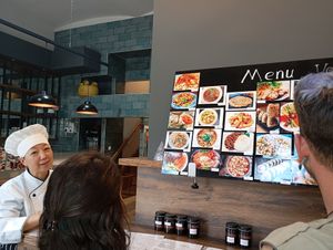 The menu is well described and translated to English at Happy Veggie - 天街素食 in Budapest