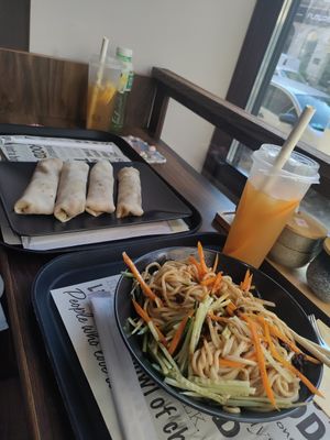 Veggies wraps and soybeans noodles with veggies (sadly already mixed, it looked better before haha) at Happy Veggie - 天街素食 in Budapest