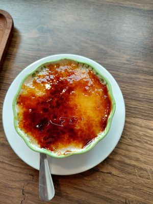 Delicious food and amazing service! The prices were also pretty good compared to how good the food was. at Happy Veggie - 天街素食 in Budapest