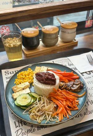 Vegan韩式蔬菜拌饭 at Happy Veggie - 天街素食 in Budapest