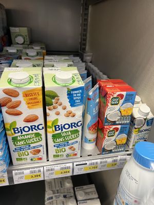 Vegan milk and creamm  at Sherpa  in Chamrousse