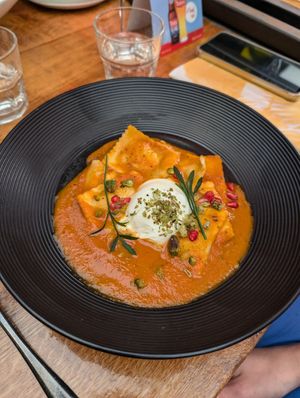 Vegetarische ravioli met burrata at Brasserie Quinty's in De Koog