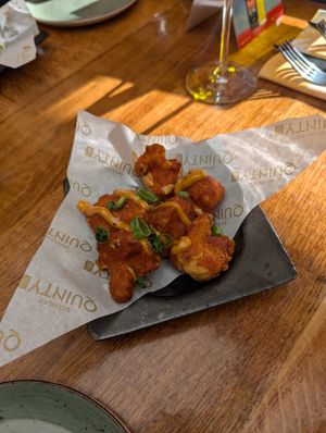 Vegetarische bloemkool bites at Brasserie Quinty's in De Koog
