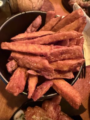 Süsskartoffel Pommes  at Brasserie Quinty's in De Koog